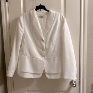 White two piece suit Size 16W fully lined